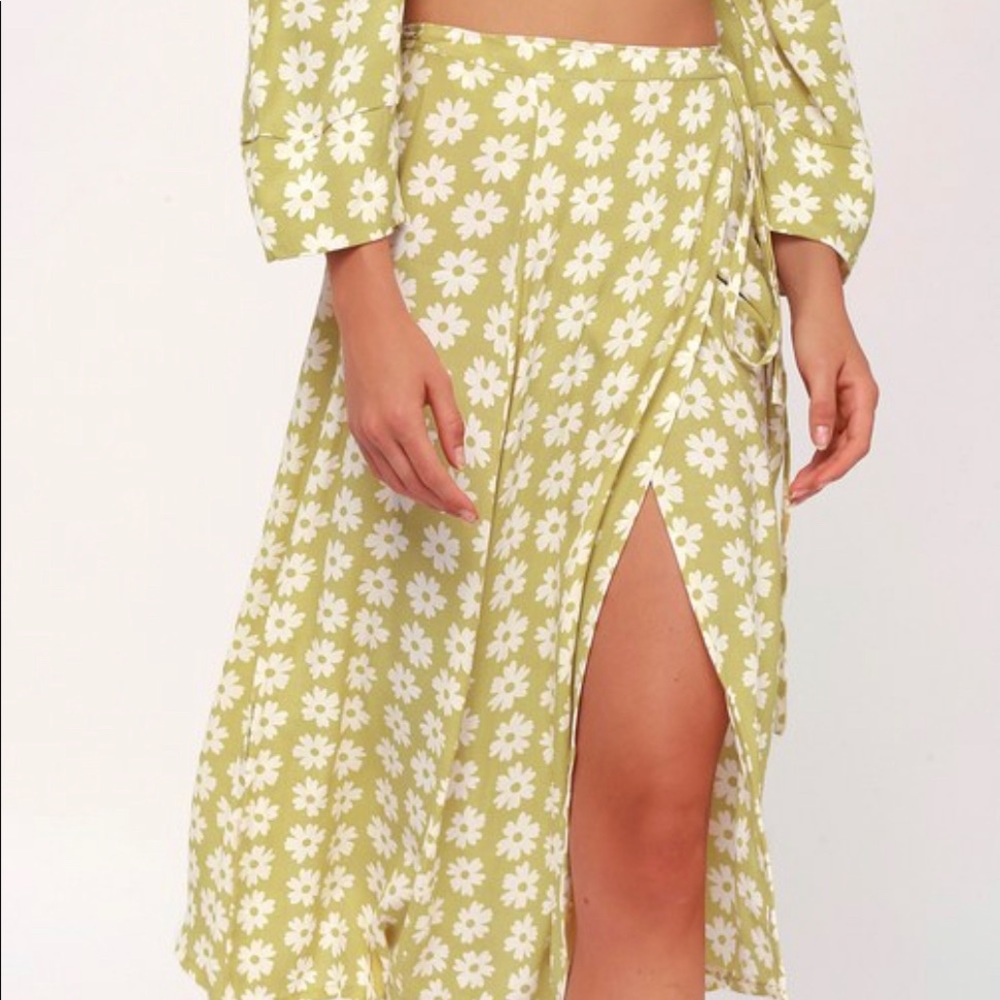 Faithfull the brand daisy wrap skirt Size 4